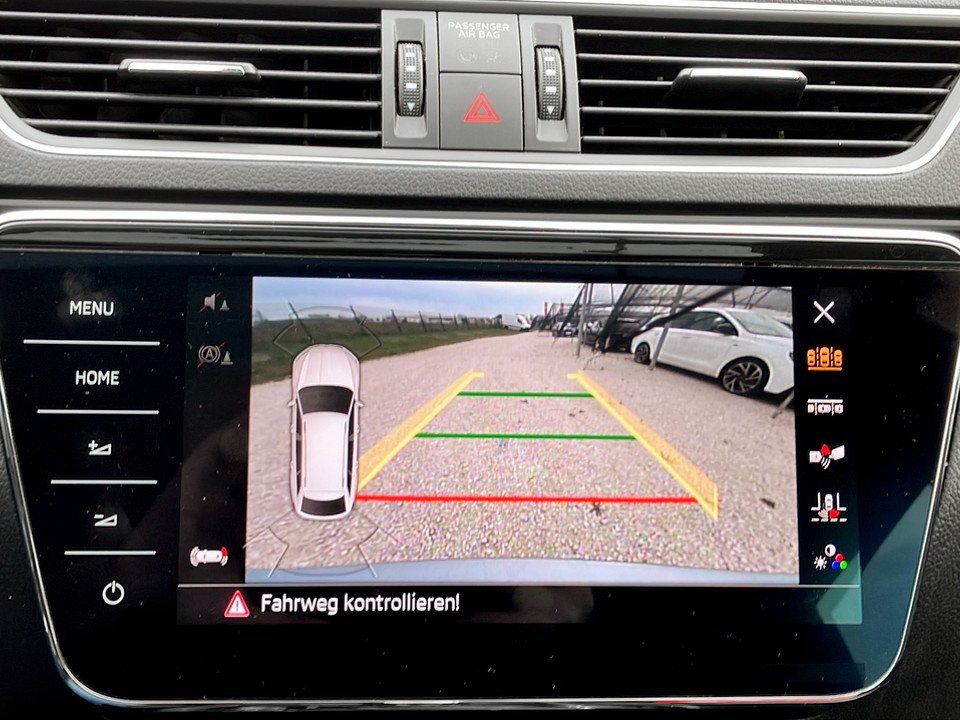 Skoda SUPERB Combi iV L&K DSG | Bild 14 von 25