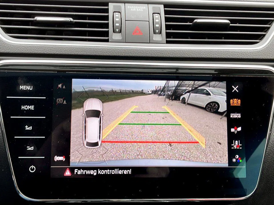 Skoda SUPERB Combi iV L&K DSG | Bild 14 von 25