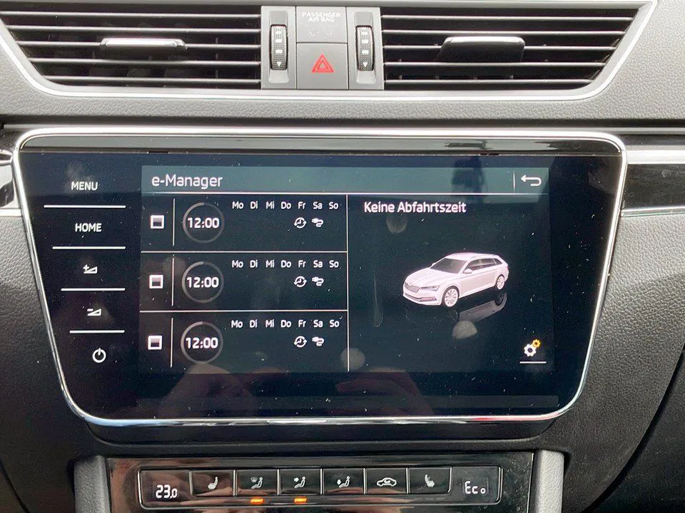 Skoda SUPERB Combi iV L&K DSG | Bild 16 von 25
