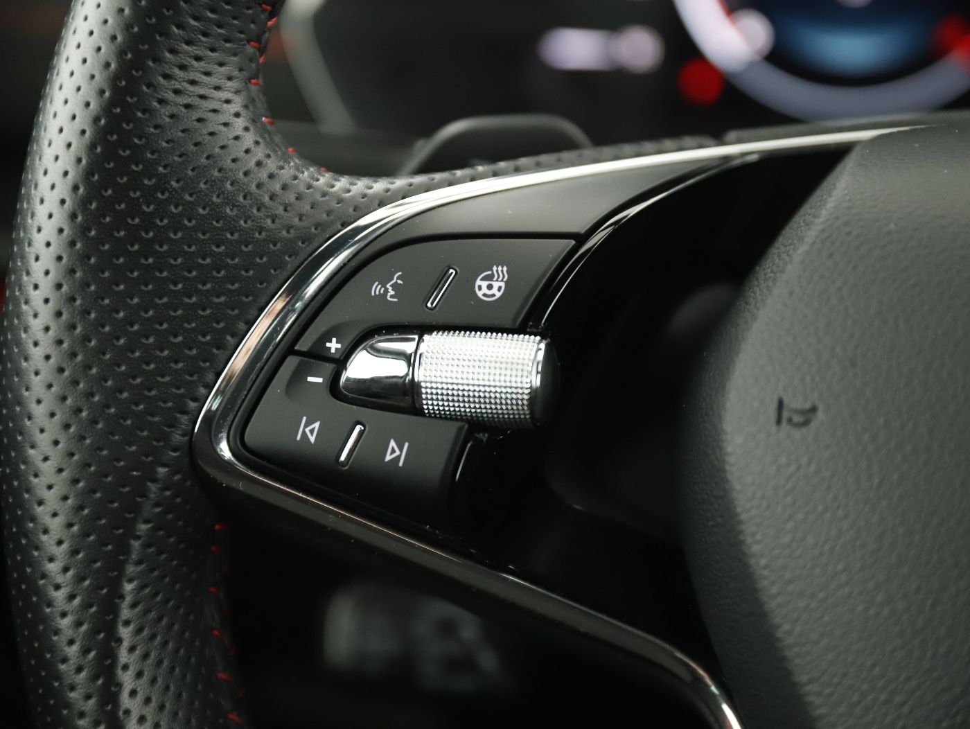 Skoda OCTAVIA Combi RS TDI DSG | Bild 15 von 24