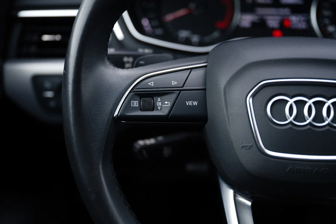 Audi A4 Avant 40 TDI quattro Aut. | Bild 25 von 26