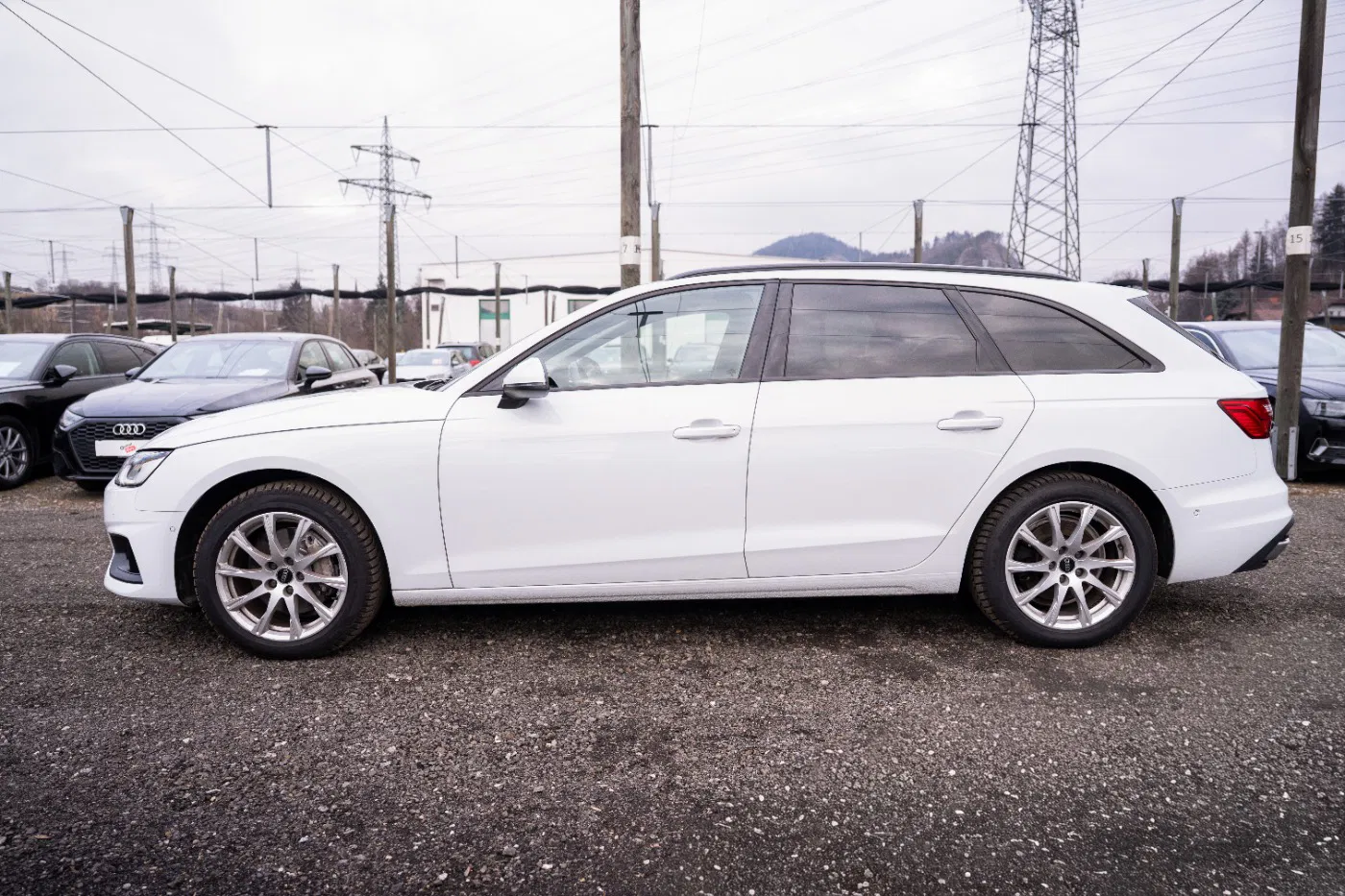 Audi A4 Avant 40 TDI quattro Aut. | Bild 4 von 26