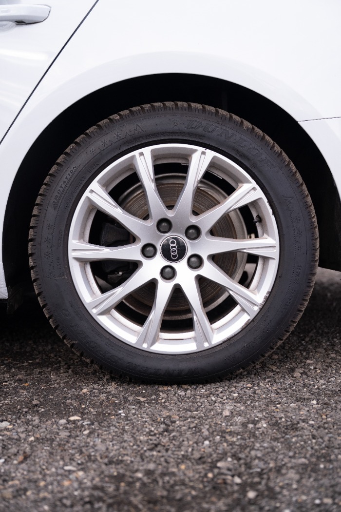 Audi A4 Avant 40 TDI quattro Aut. | Bild 6 von 26