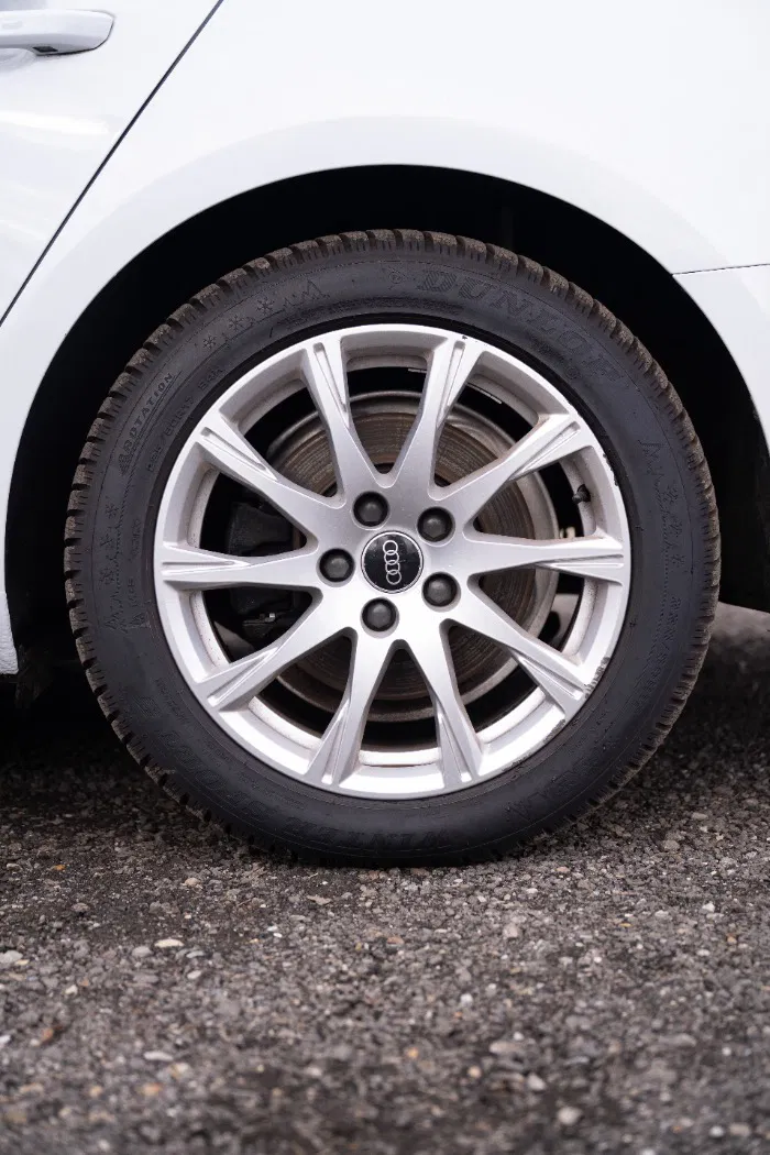 Audi A4 Avant 40 TDI quattro Aut. | Bild 6 von 26