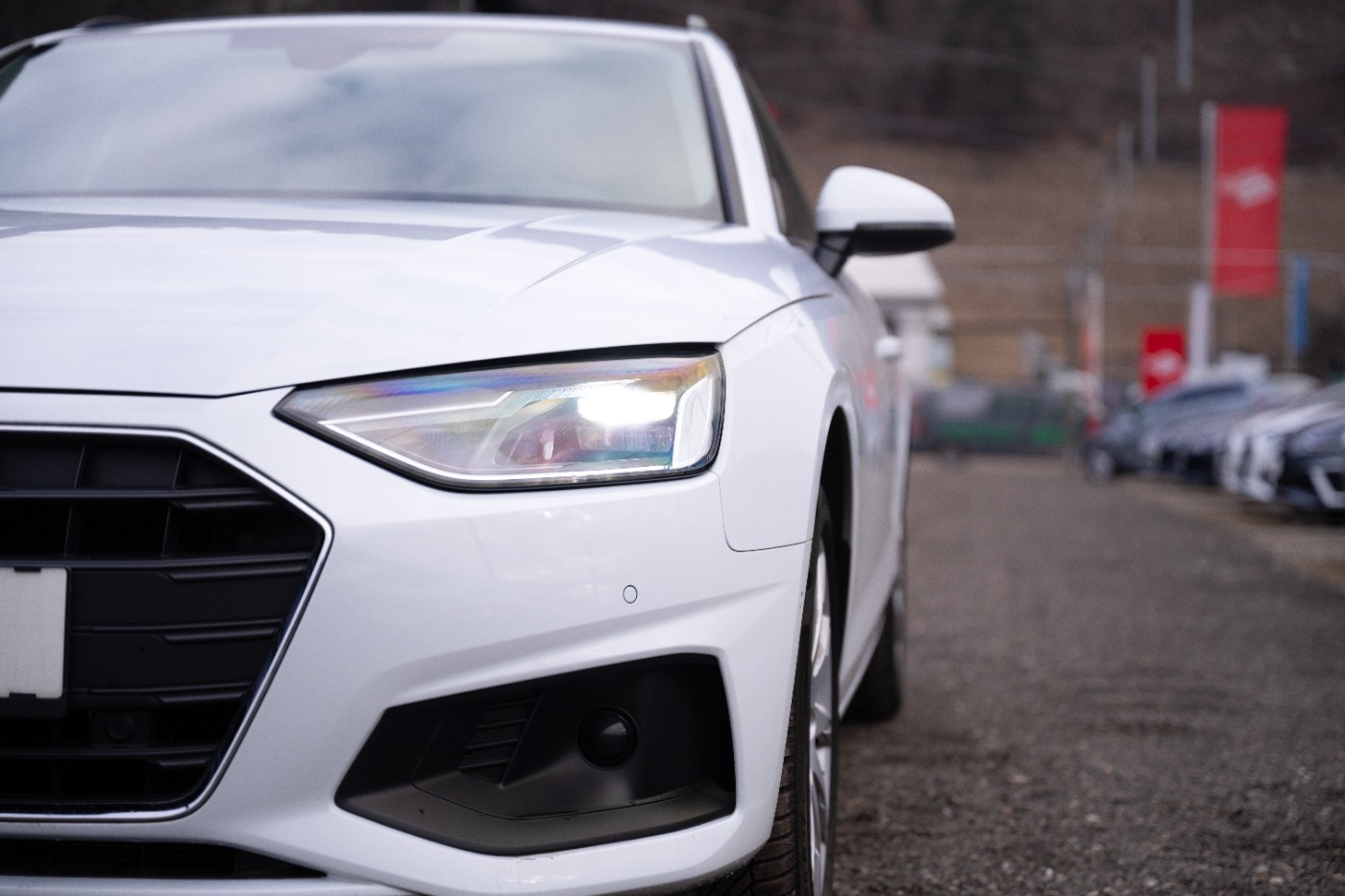 Audi A4 Avant 40 TDI quattro Aut. | Bild 26 von 26