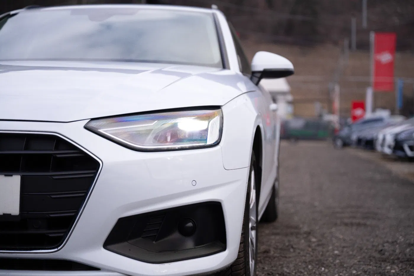 Audi A4 Avant 40 TDI quattro Aut. | Bild 26 von 26