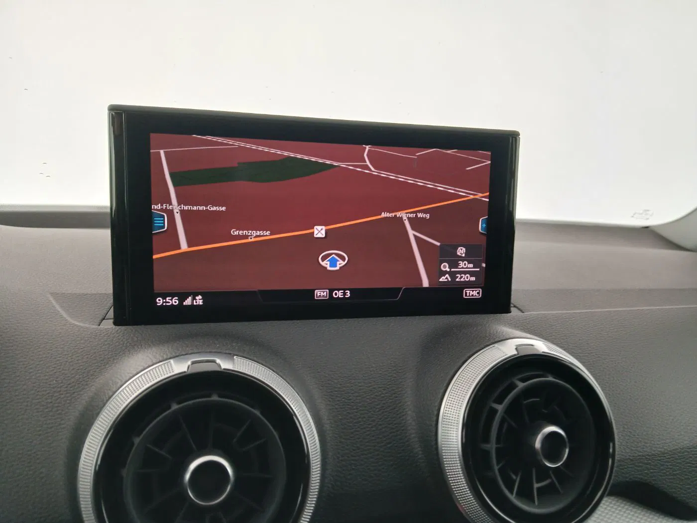 Audi Q2 30 TDI | Bild 20 von 27