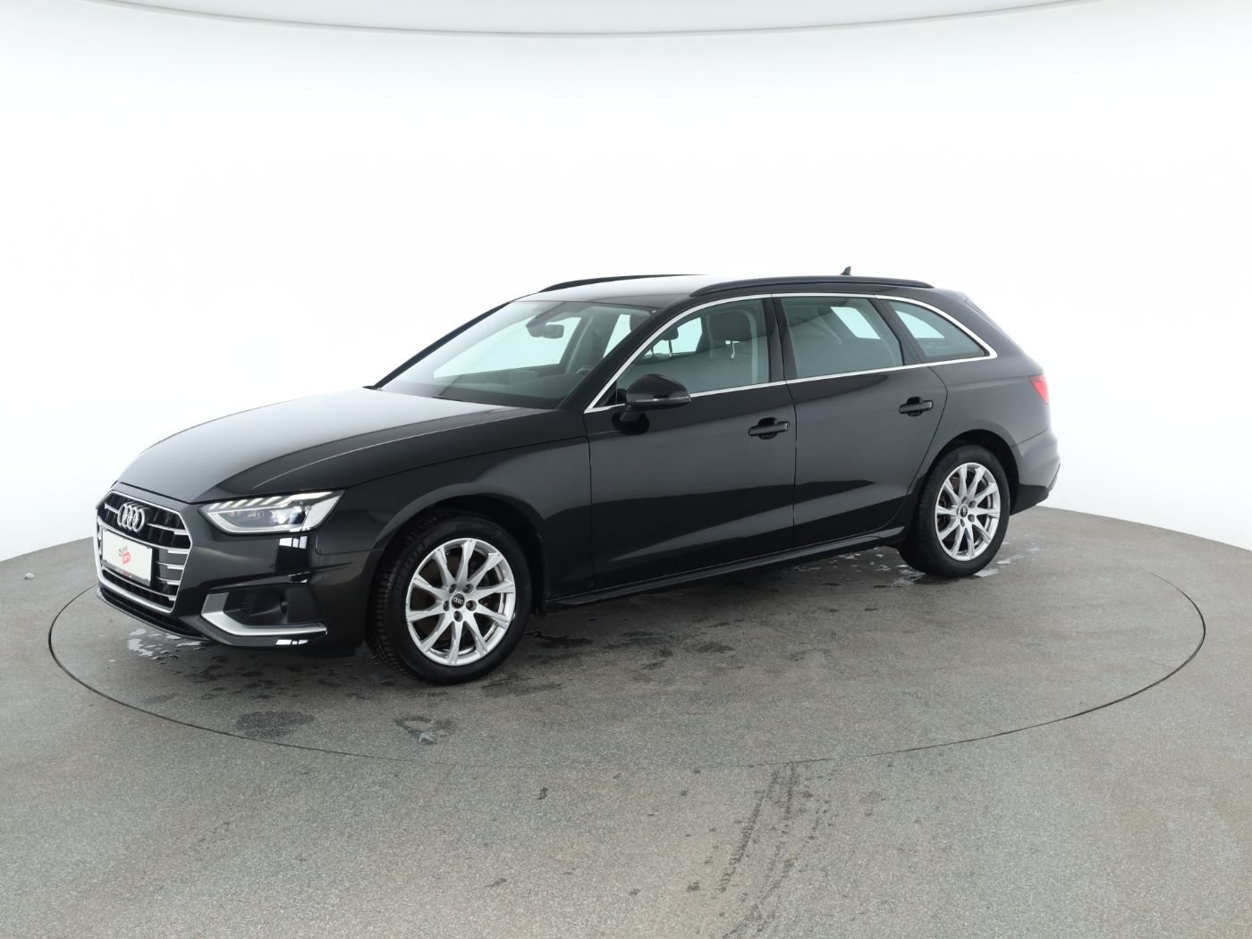 Audi A4 Avant 30 2.0 TDI advanced | Bild 2 von 29