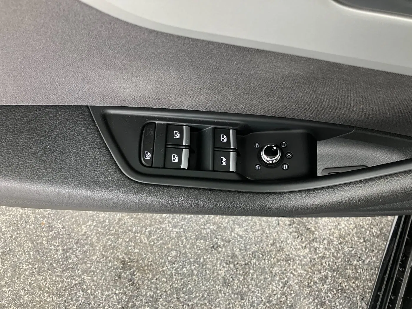 Audi A4 Avant 30 2.0 TDI advanced | Bild 5 von 29