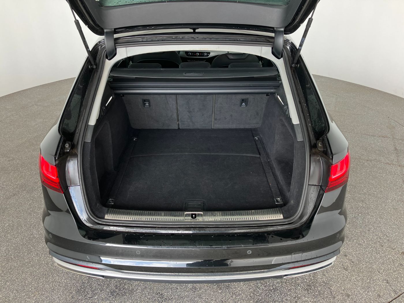 Audi A4 Avant 30 2.0 TDI advanced | Bild 22 von 29