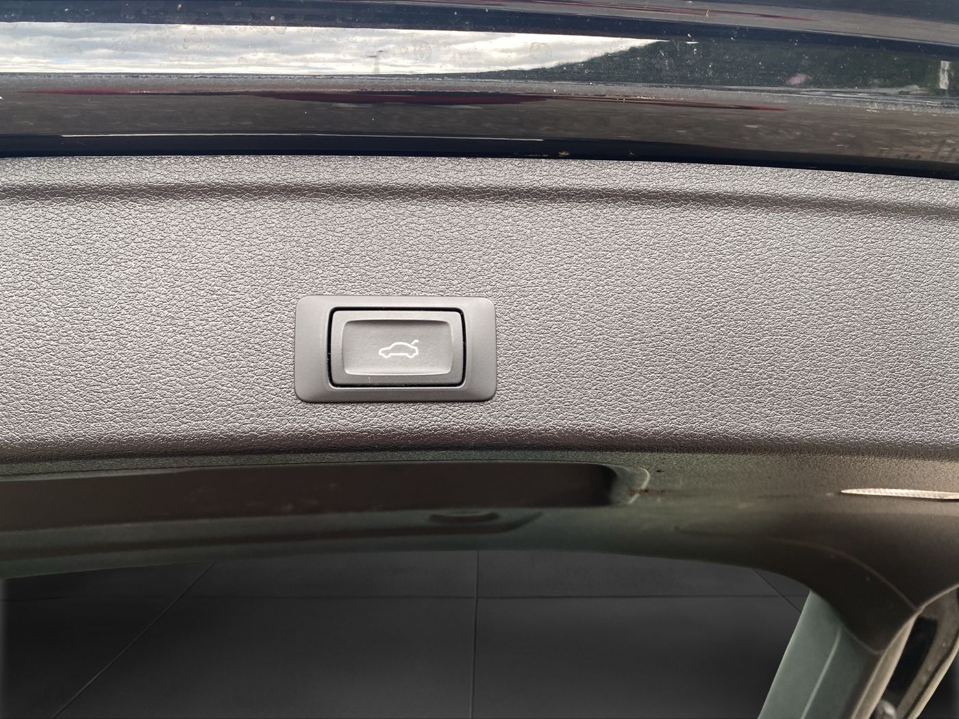 Audi A4 Avant 30 2.0 TDI advanced | Bild 23 von 29