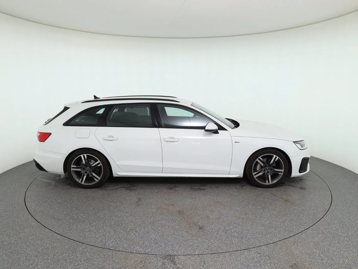 Audi A4 Avant 40 TDI quattro S-Line S-tronic | Bild 5 von 28