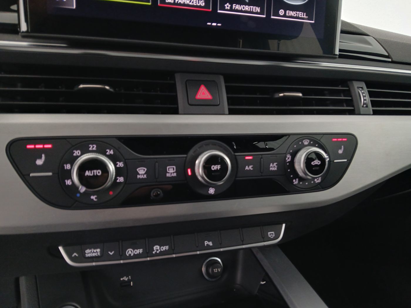 Audi A4 Avant 40 TDI quattro S-Line S-tronic | Bild 23 von 28