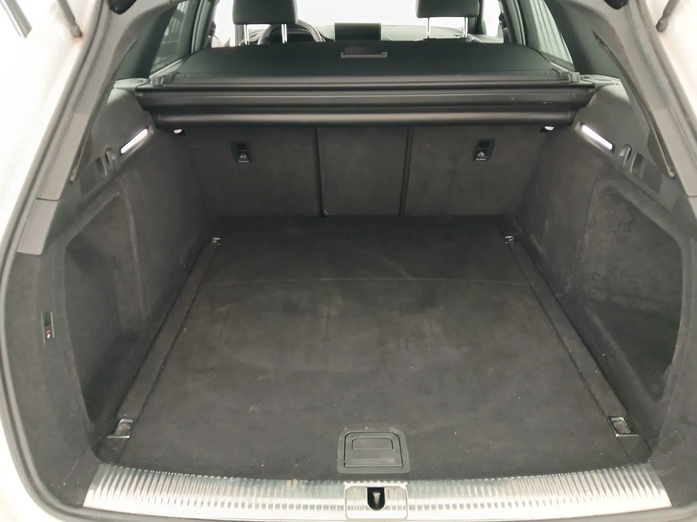 Audi A4 Avant 40 TDI quattro S-Line S-tronic | Bild 27 von 28