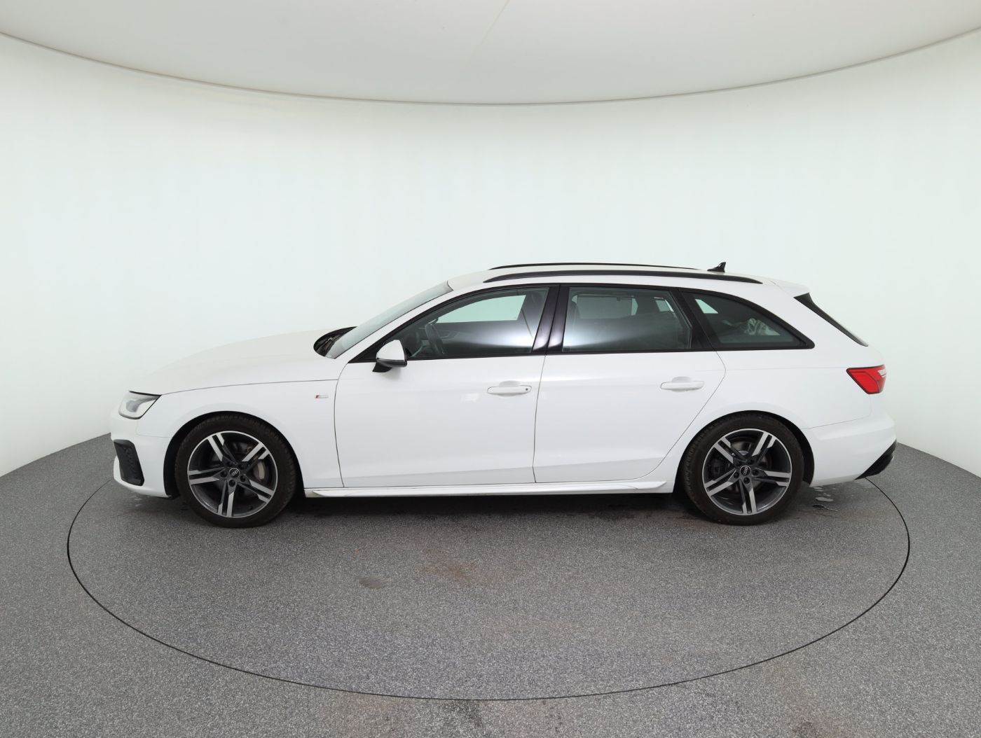 Audi A4 Avant 40 TDI quattro S-Line S-tronic | Bild 9 von 28