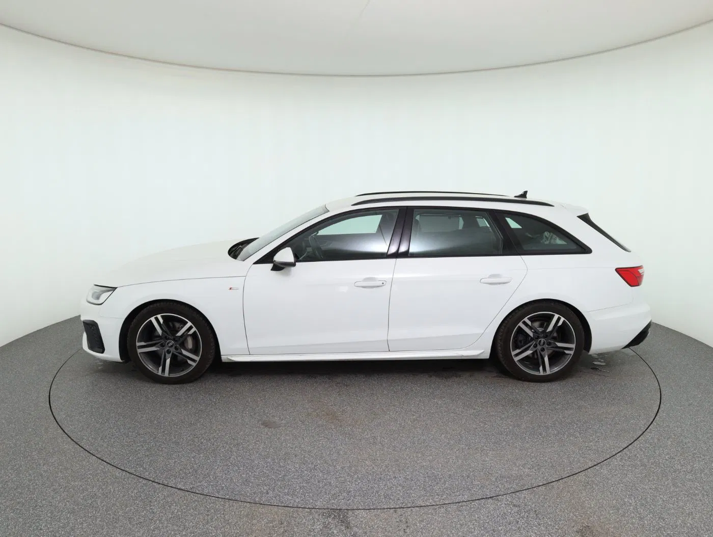 Audi A4 Avant 40 TDI quattro S-Line S-tronic | Bild 9 von 28