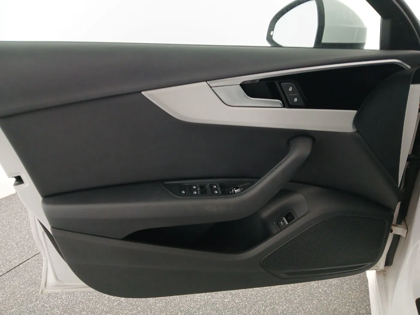 Audi A4 Avant 40 TDI quattro S-Line S-tronic | Bild 11 von 28