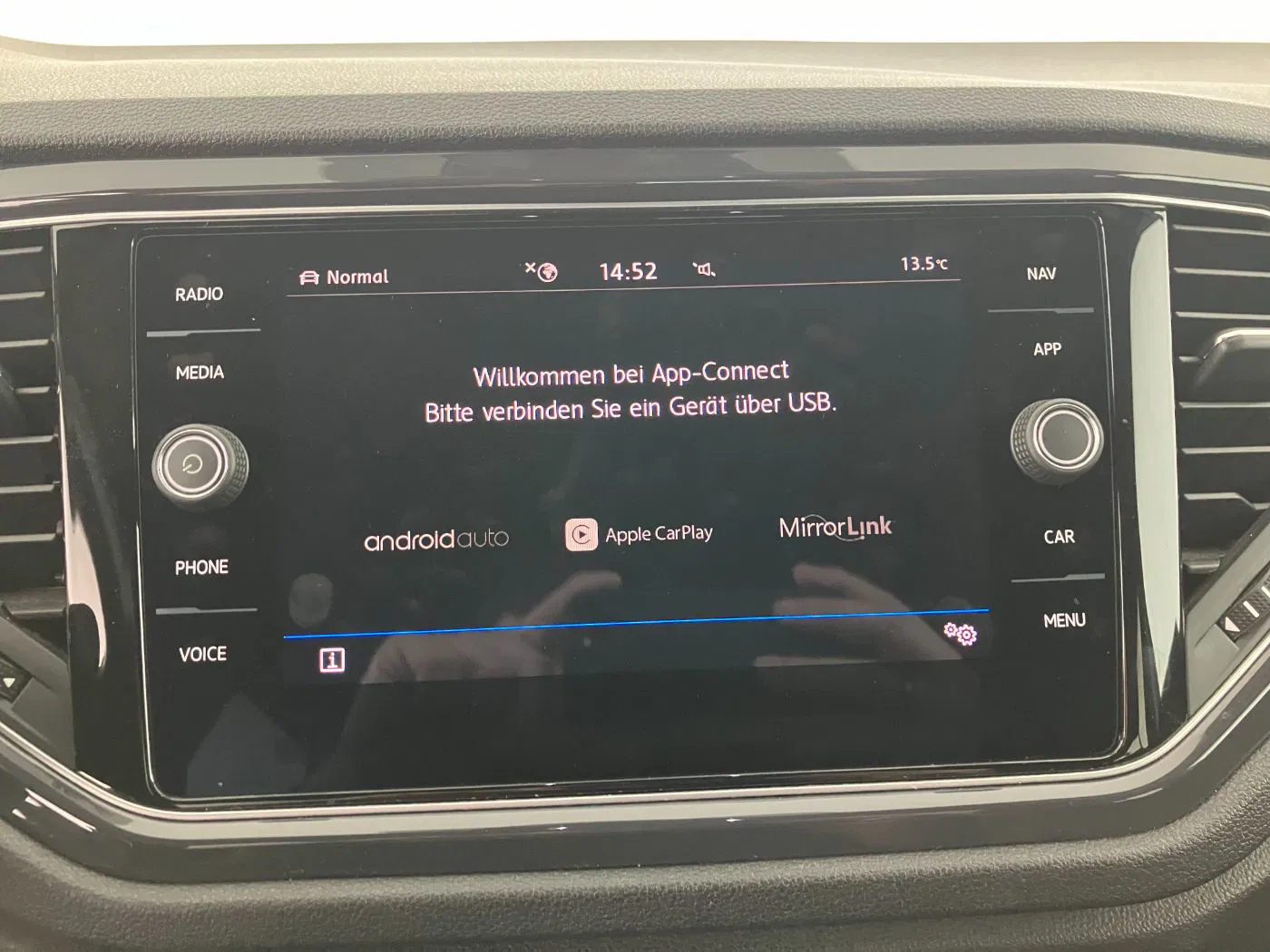 VW T-Roc 1.5 TSI ACT Sport | Bild 15 von 28