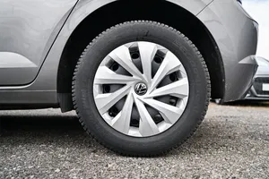 VW Polo VI 1.6 TDI Comfortline | Thumbnail 14 von 15