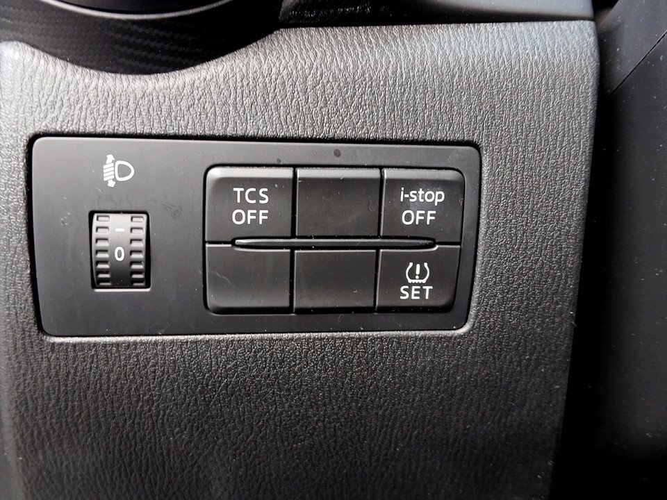 Mazda CX-3 2.0 SKYACTIV-G Takumi | Bild 14 von 23