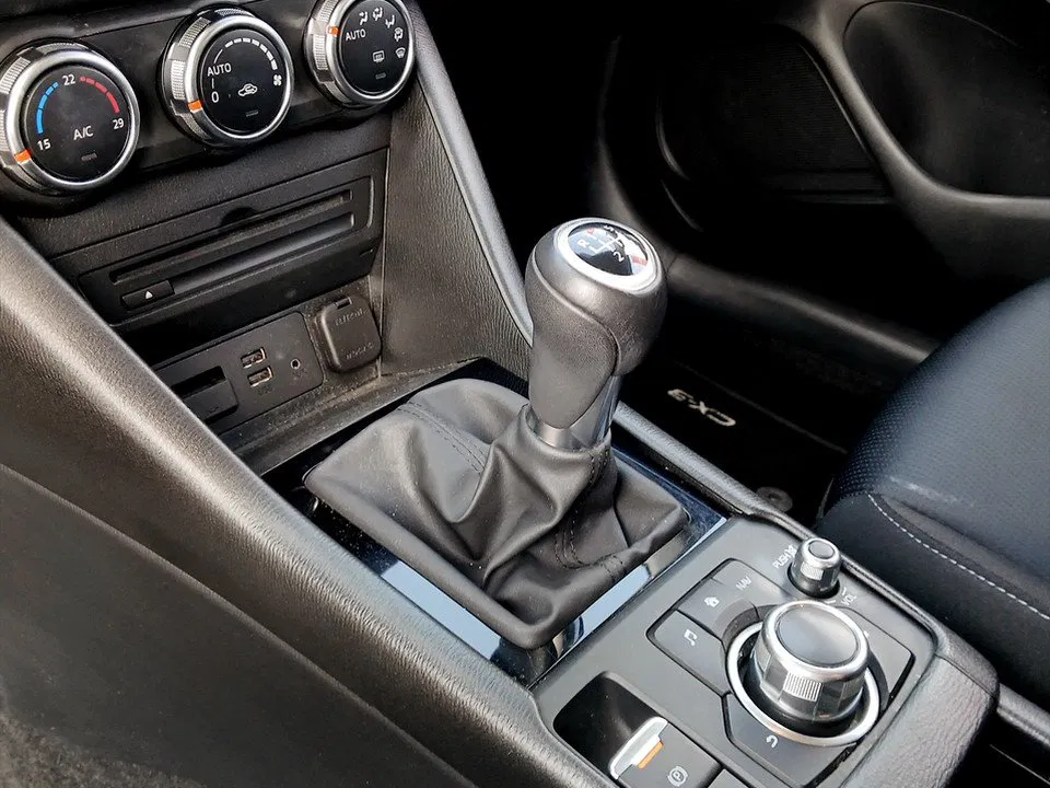 Mazda CX-3 2.0 SKYACTIV-G Takumi | Bild 17 von 23