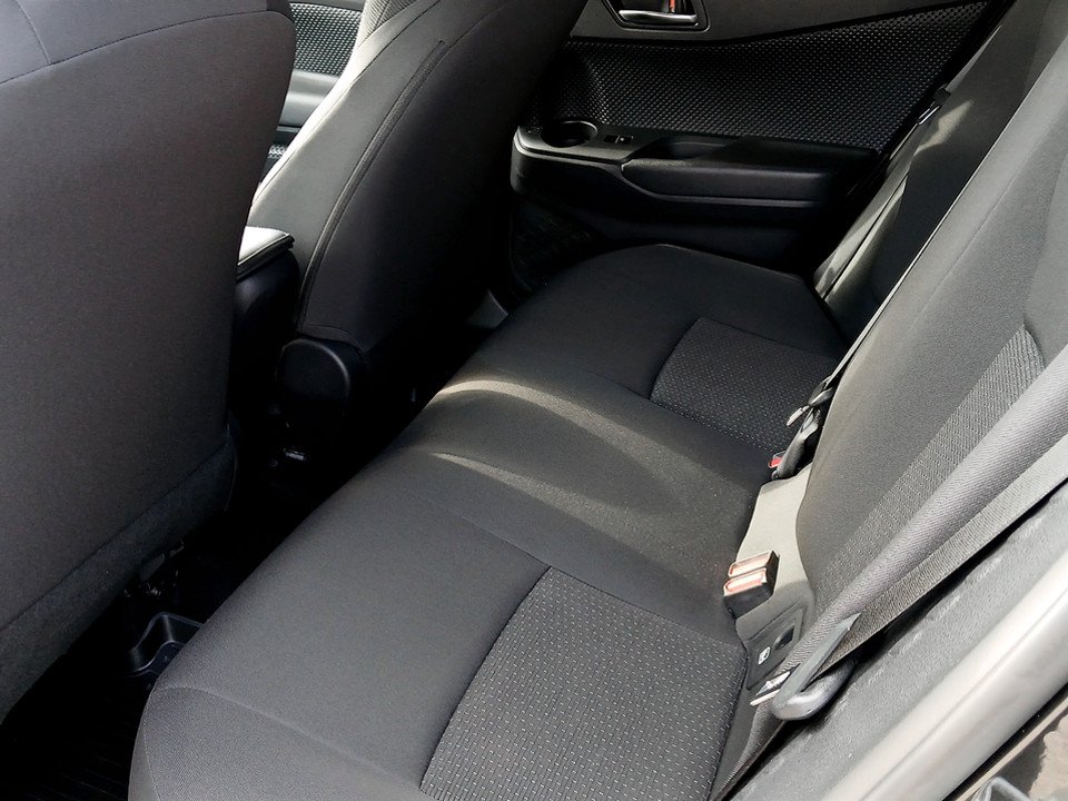 Toyota C-HR 1.8 C-LUB Aut. | Bild 15 von 16