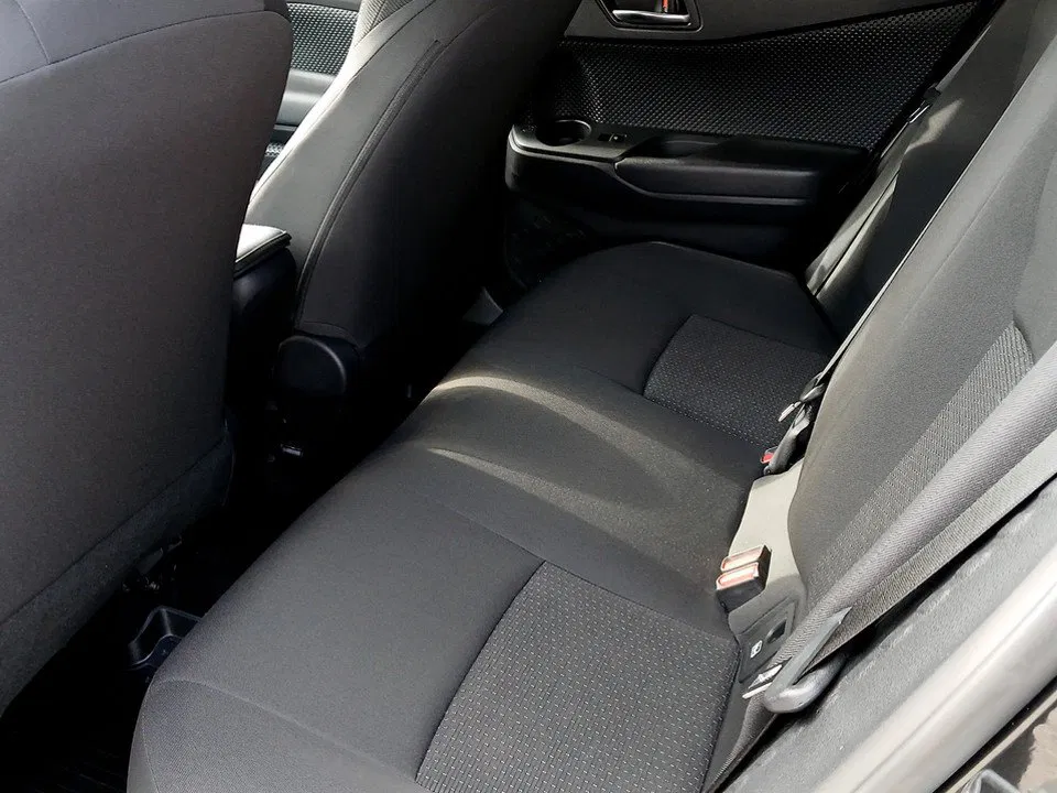 Toyota C-HR 1.8 C-LUB Aut. | Bild 15 von 16