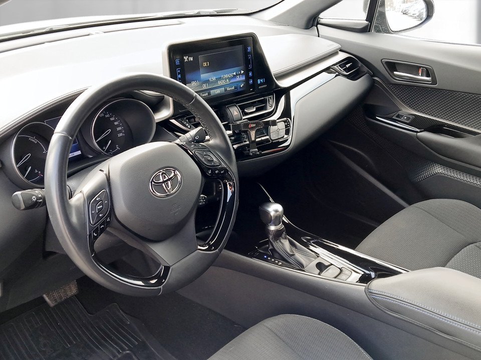 Toyota C-HR 1.8 C-LUB Aut. | Bild 8 von 16