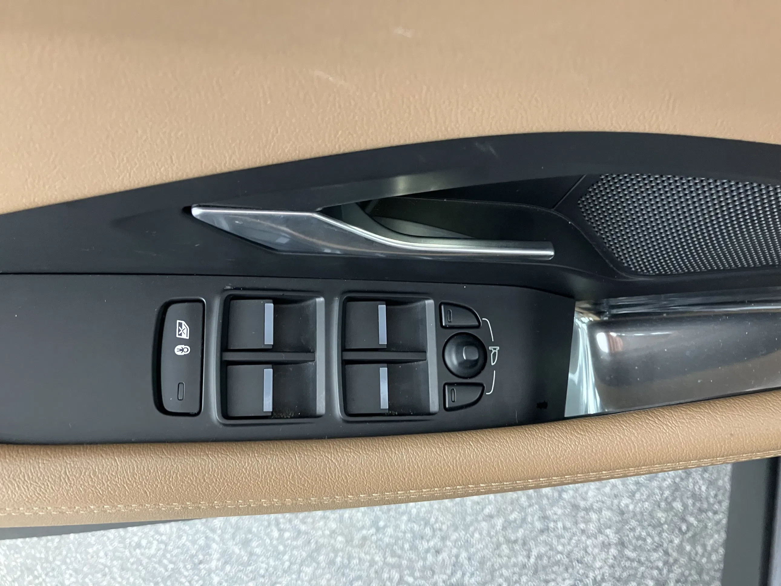 Jaguar E-Pace 2.0DI4 D180 17" Aut. | Bild 15 von 27