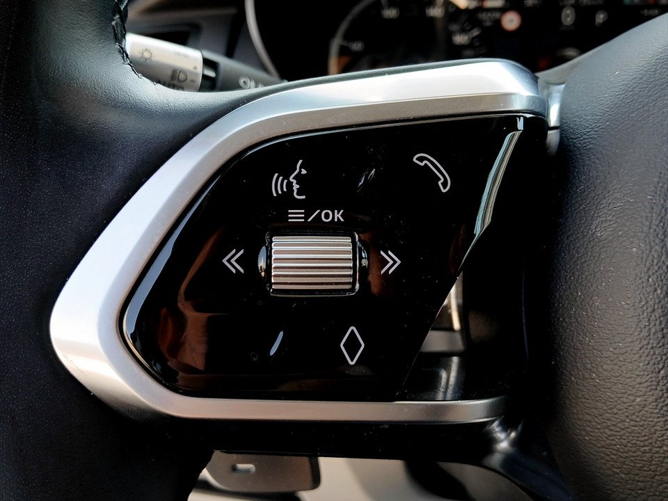 Jaguar E-PACE D165 SE | Bild 18 von 26
