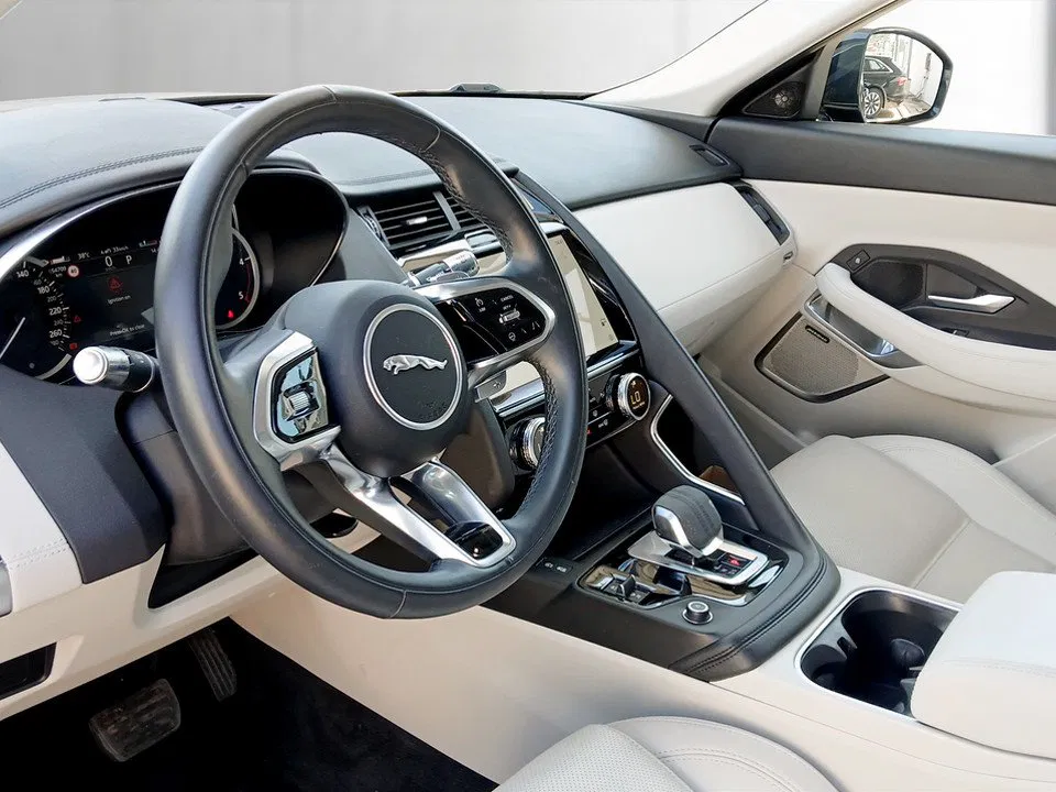 Jaguar E-PACE D165 SE | Bild 7 von 26