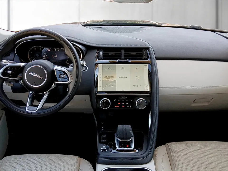 Jaguar E-PACE D165 SE | Bild 10 von 26