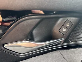 Land Rover Discovery Sport 2.0 D200 | Thumbnail 9 von 27