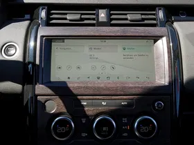 Land Rover Discovery 2.0 SD4 SE | Thumbnail 14 von 20