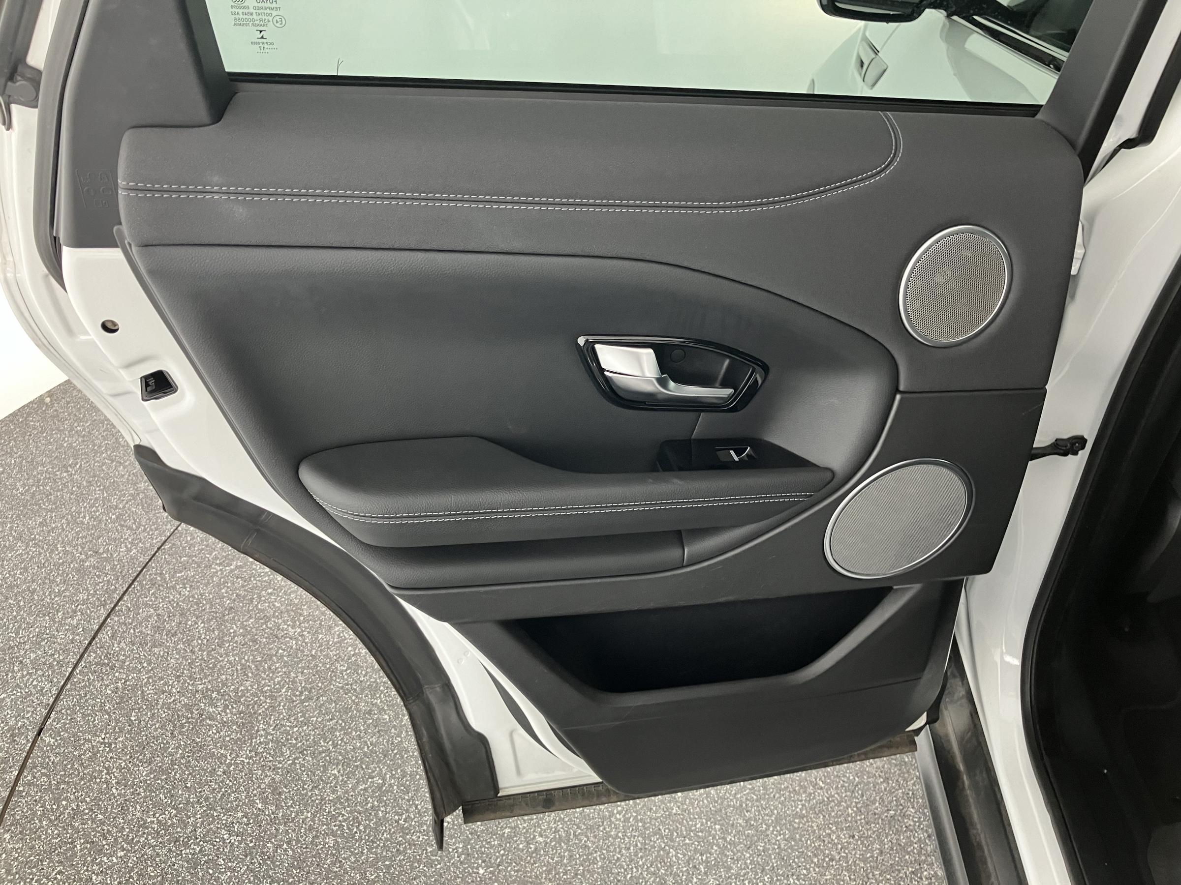 Landrover Range Rover Evoque Pure 2,0 TD4 Aut. | Bild 18 von 25