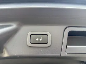 Land Rover Range Rover Velar 2.0 d | Thumbnail 23 von 25