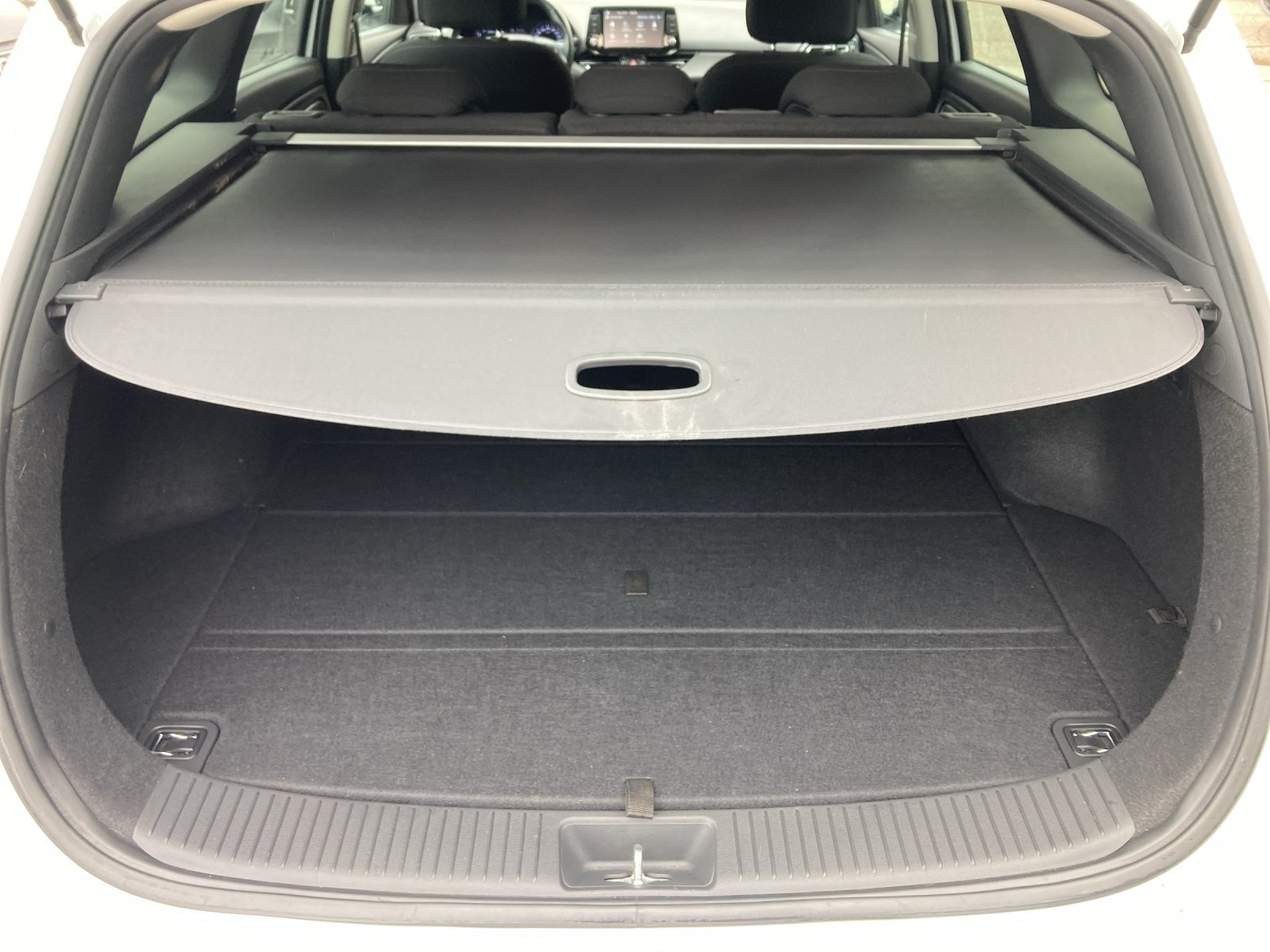 Hyundai i30 CW 1,5 T-GDI 48V Edition 30 Plus | Bild 16 von 18