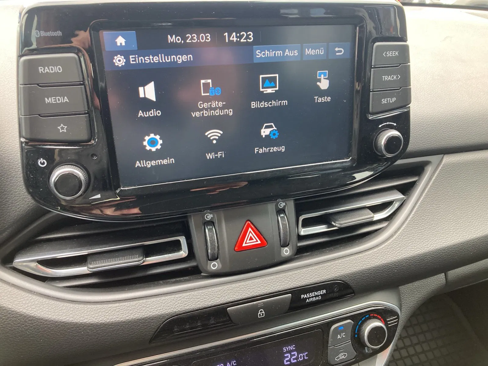 Hyundai i30 CW 1,5 T-GDI 48V Edition 30 Plus | Bild 12 von 18