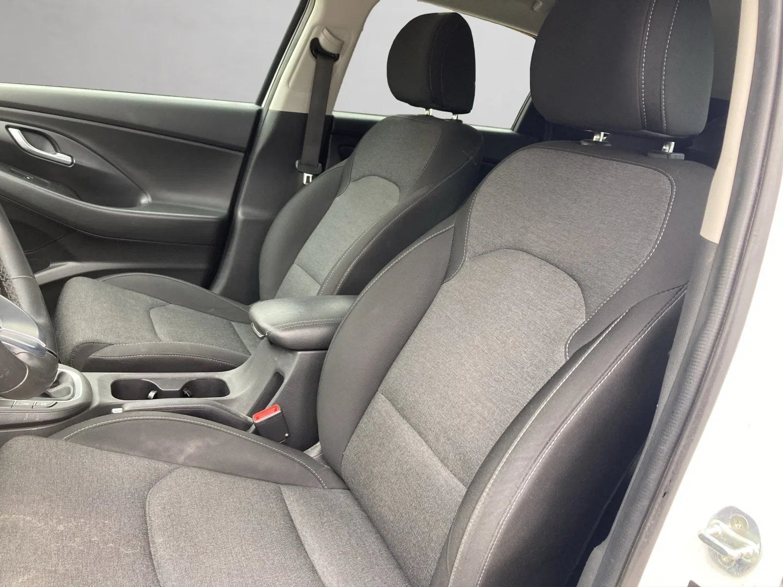 Hyundai i30 CW 1,5 T-GDI 48V Edition 30 Plus | Bild 7 von 18