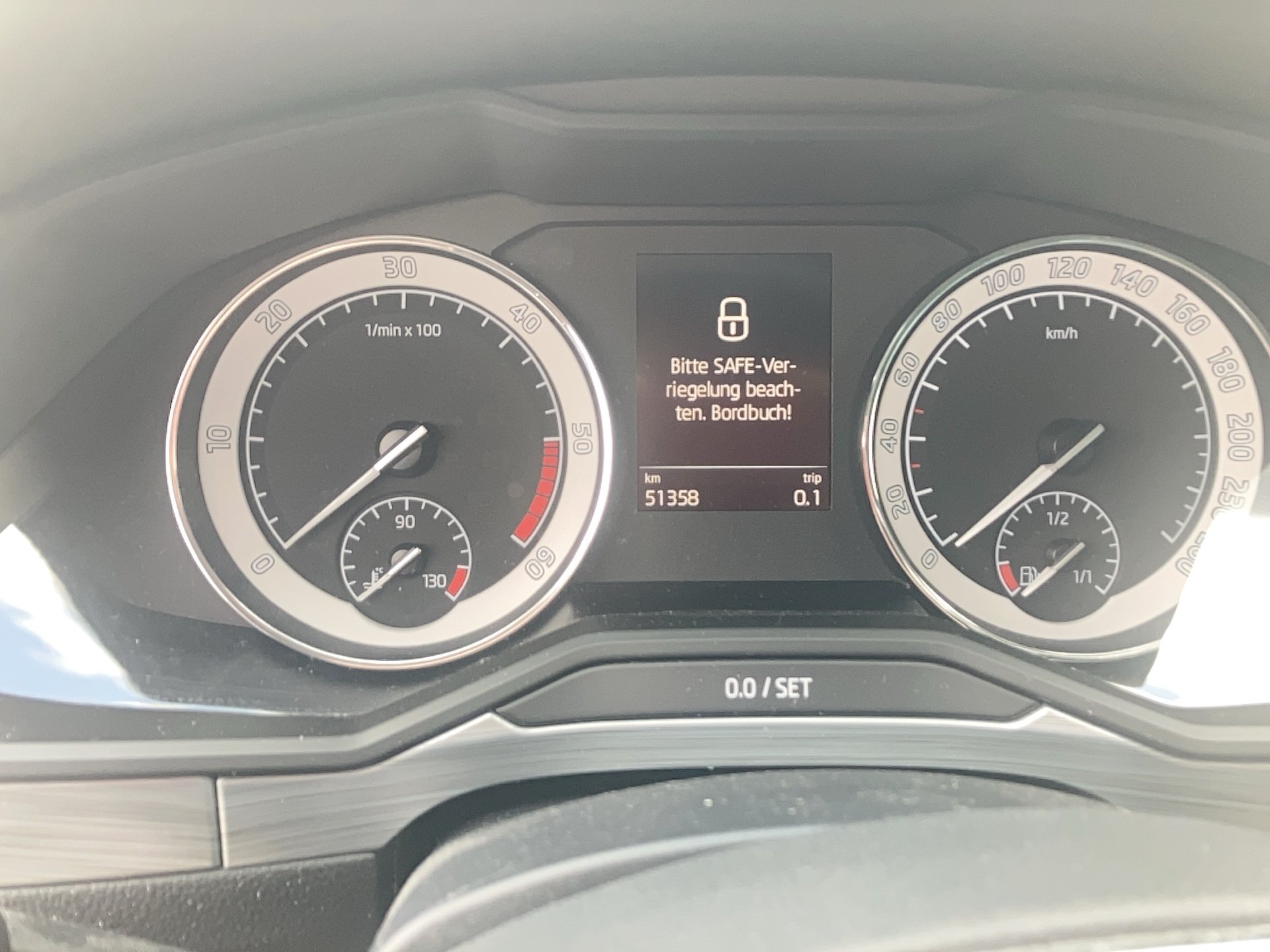 Skoda Superb 2.0 TDI Ambition | Bild 12 von 26