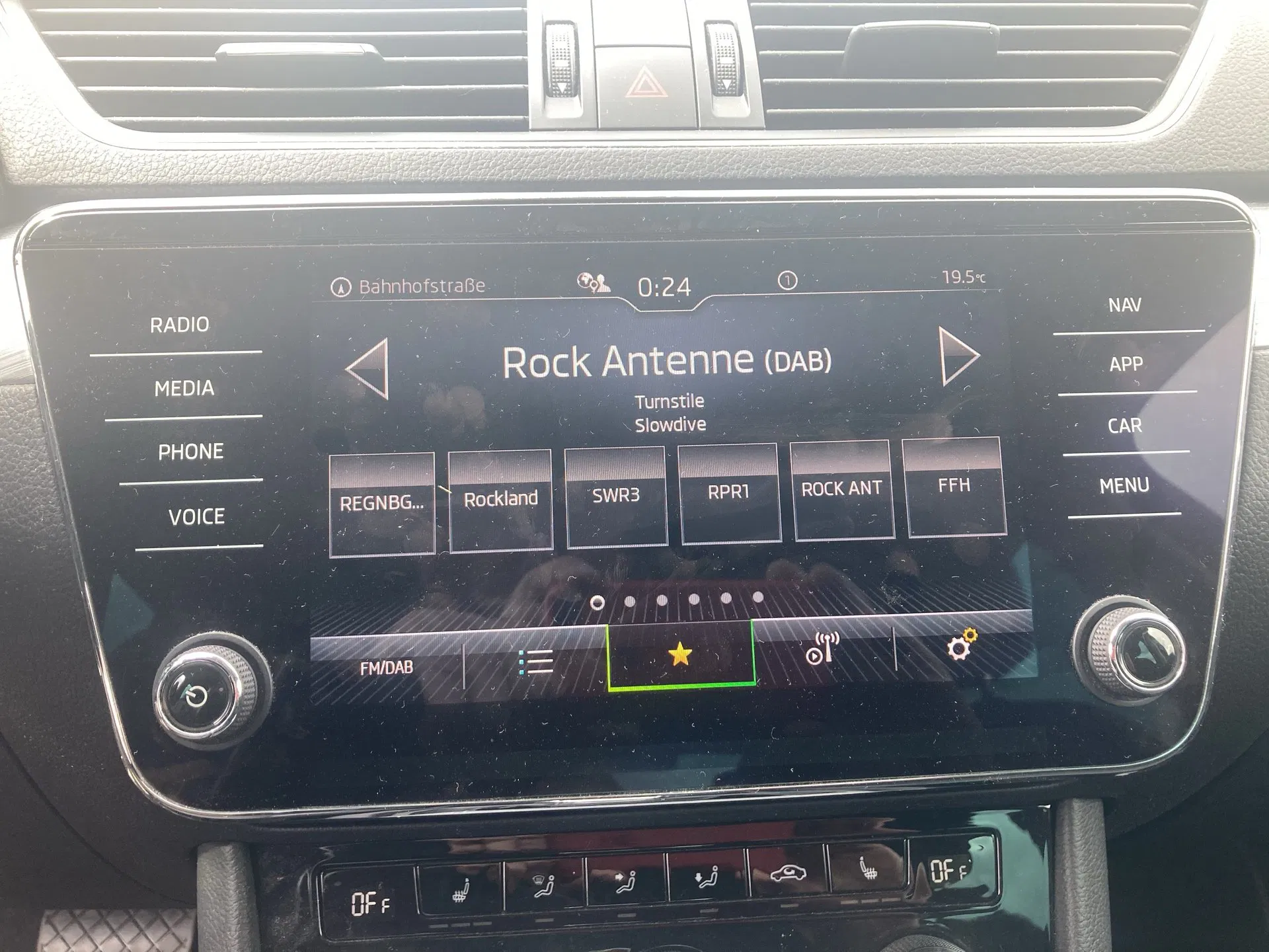 Skoda Superb 2.0 TDI Ambition | Bild 18 von 26