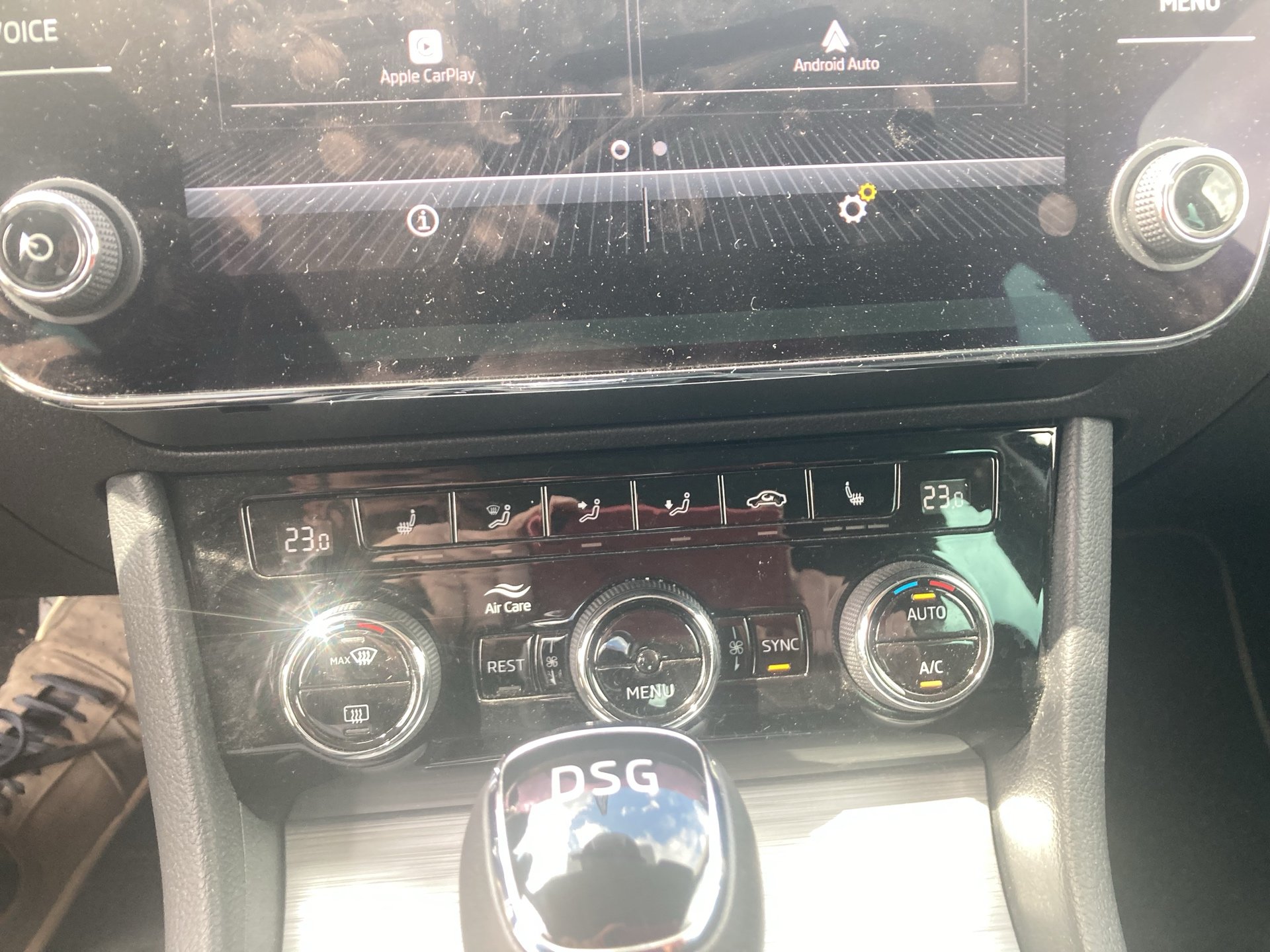 Skoda Superb 2.0 TDI Ambition | Bild 23 von 26