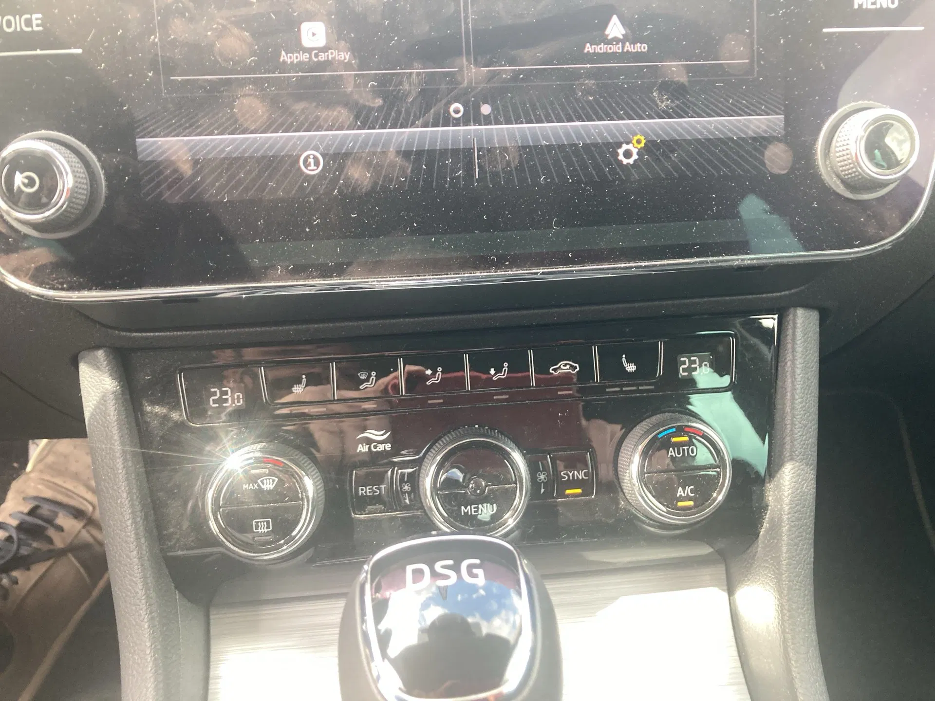 Skoda Superb 2.0 TDI Ambition | Bild 23 von 26