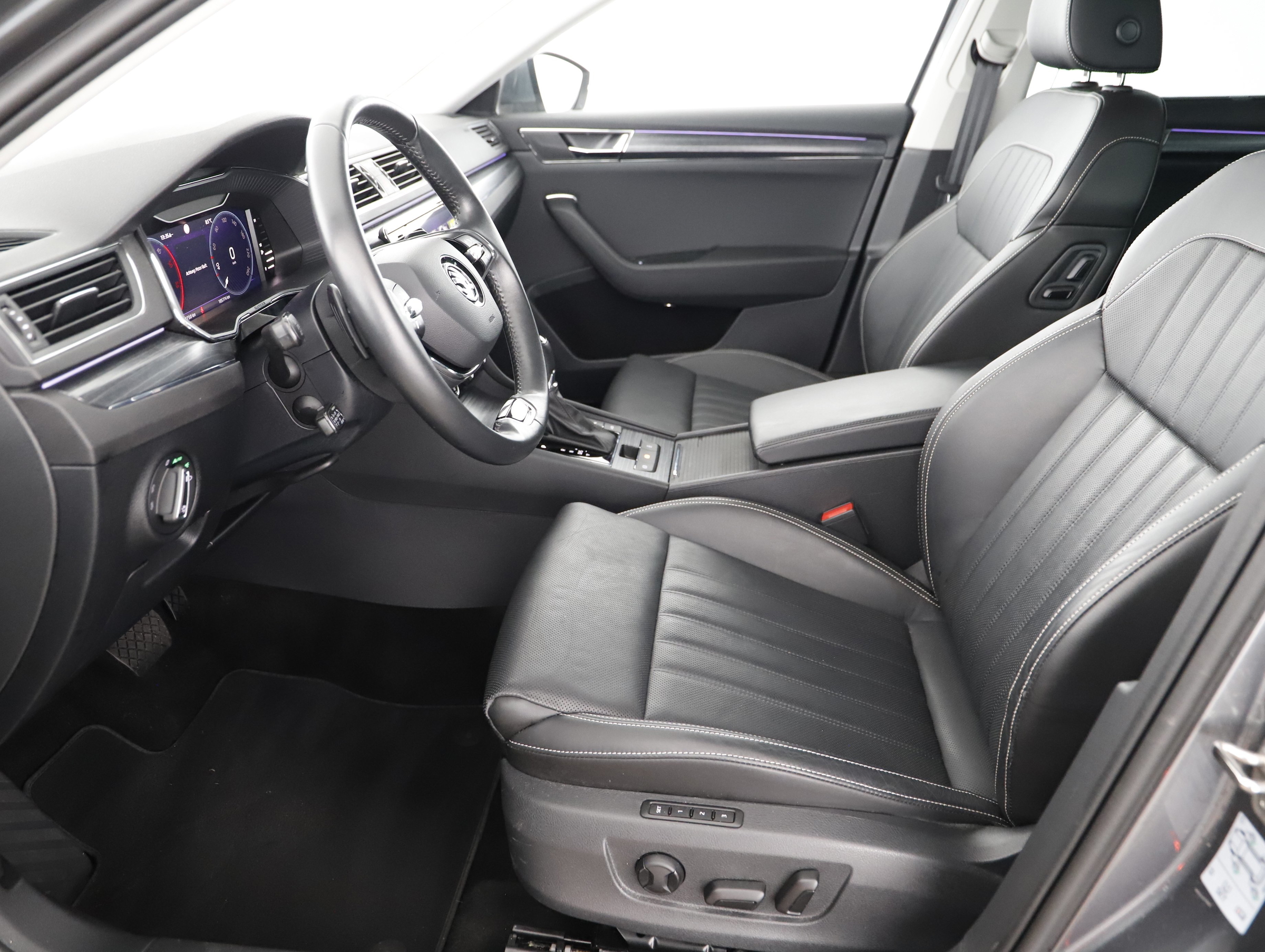 Bild eines Skoda Superb 2.0 TDI Style DSG