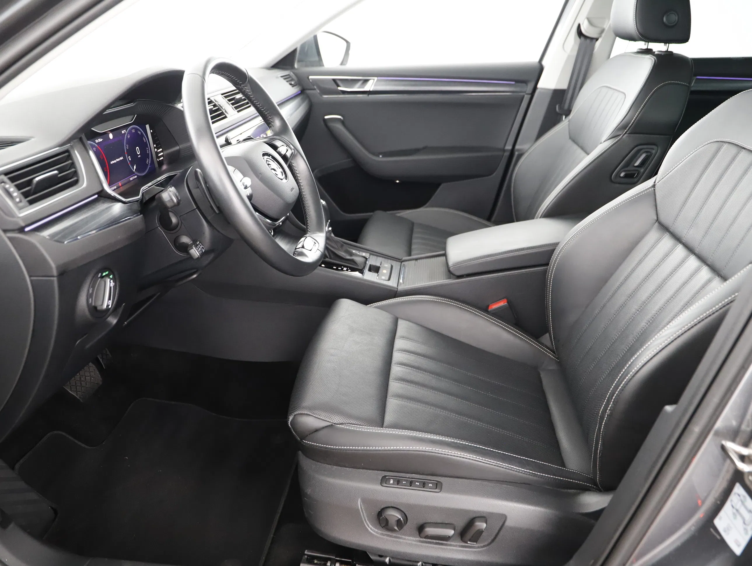 Skoda Superb 2.0 TDI Style DSG | Bild 1 von 23