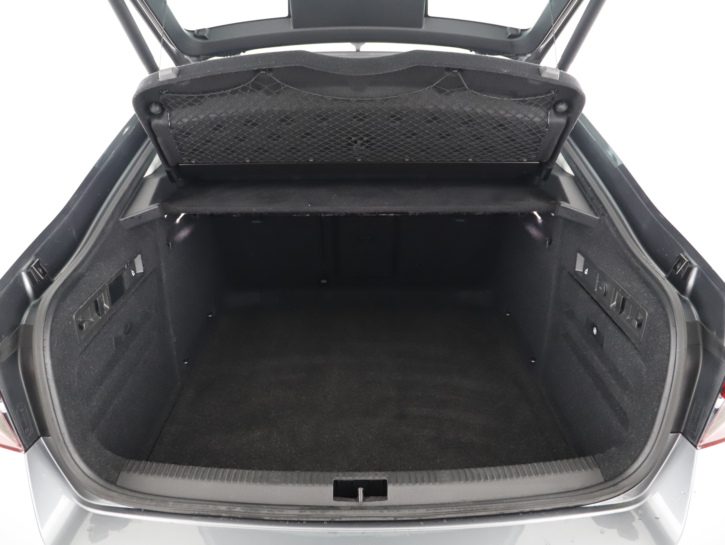 Skoda Superb 2.0 TDI Style DSG | Bild 17 von 23