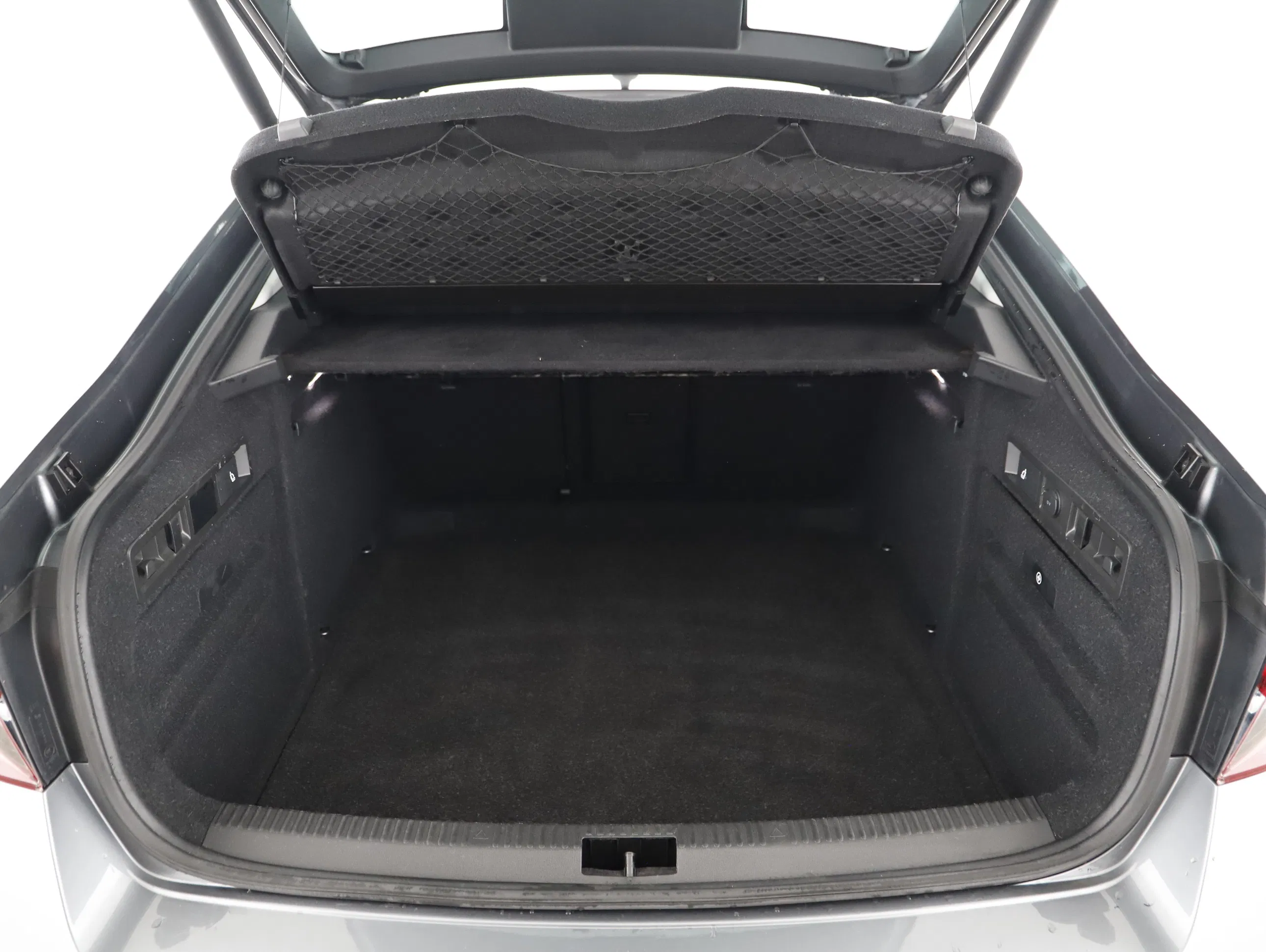 Skoda Superb 2.0 TDI Style DSG | Bild 17 von 23