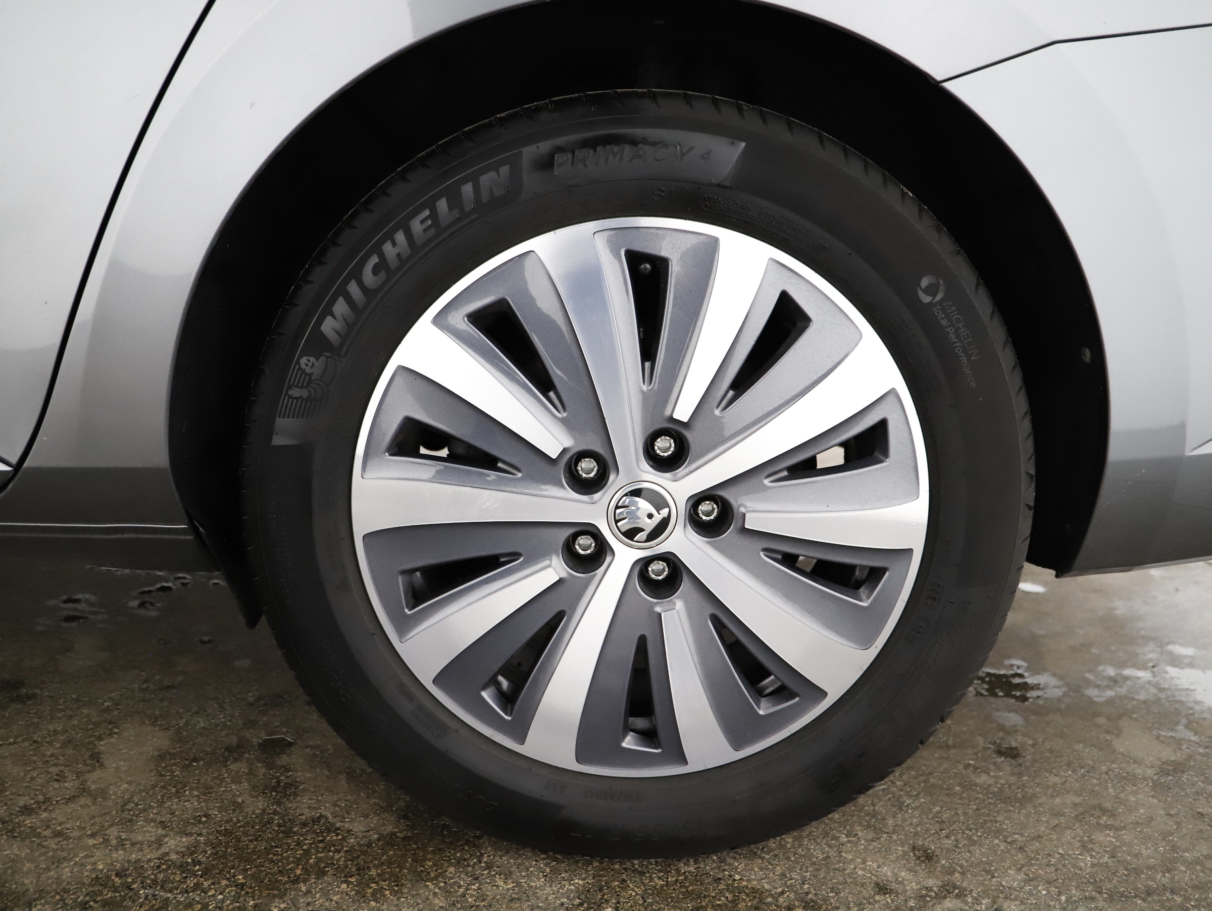 Skoda Superb 2.0 TDI Style DSG | Bild 22 von 23