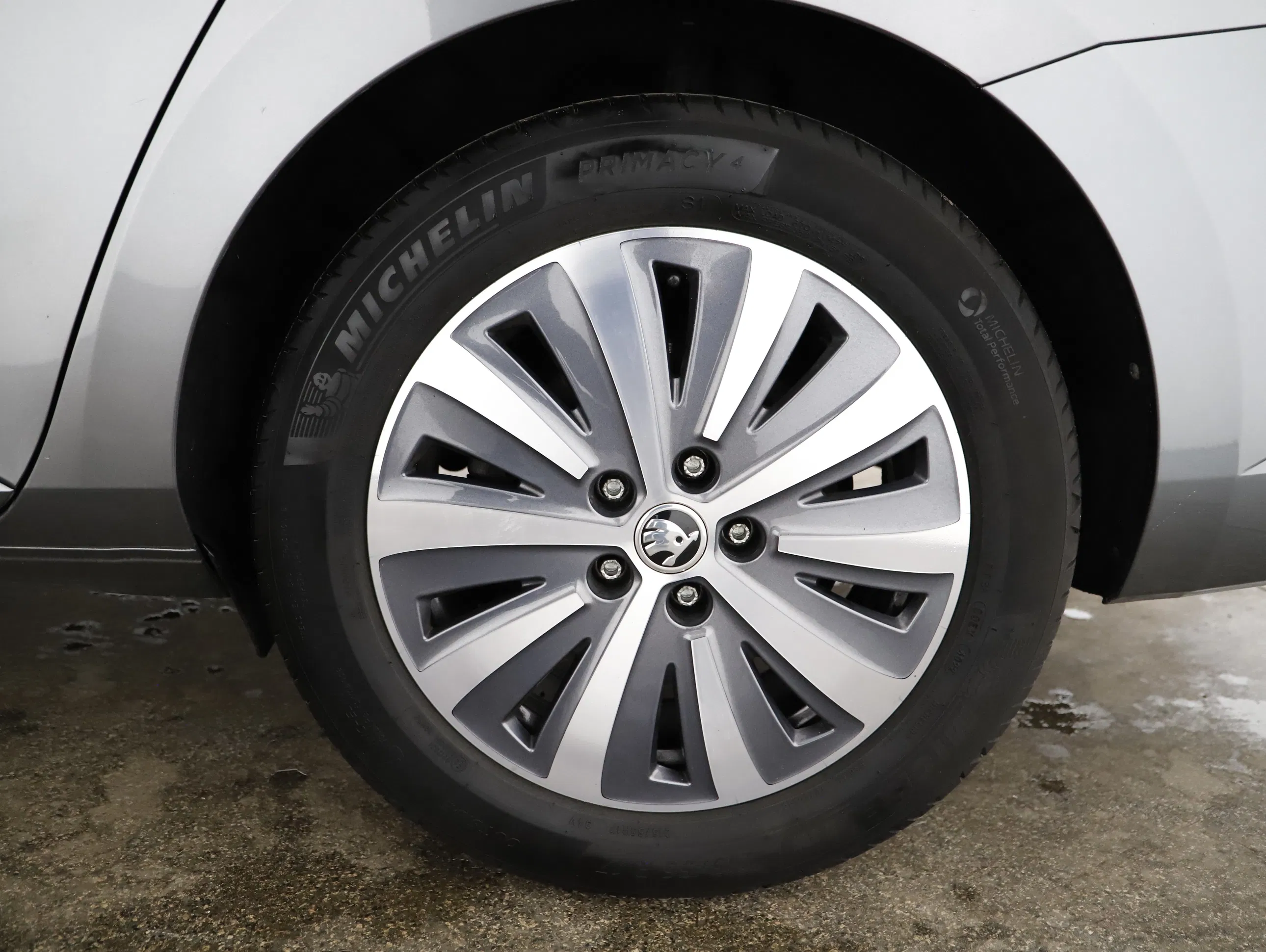 Skoda Superb 2.0 TDI Style DSG | Bild 22 von 23