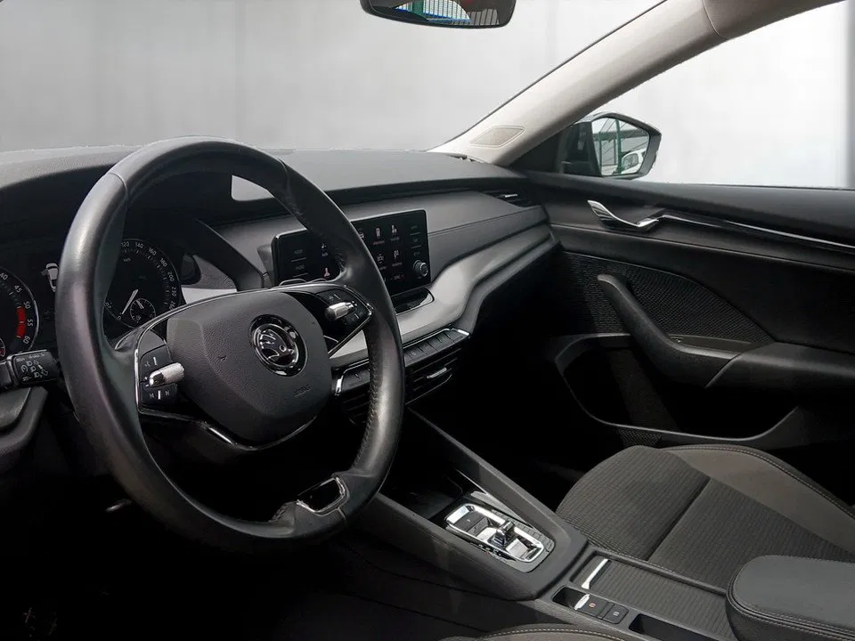 Skoda Octavia 2.0 TDI Ambition DSG | Bild 7 von 10